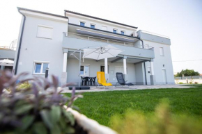 Гостиница Apartments Luka  Сень